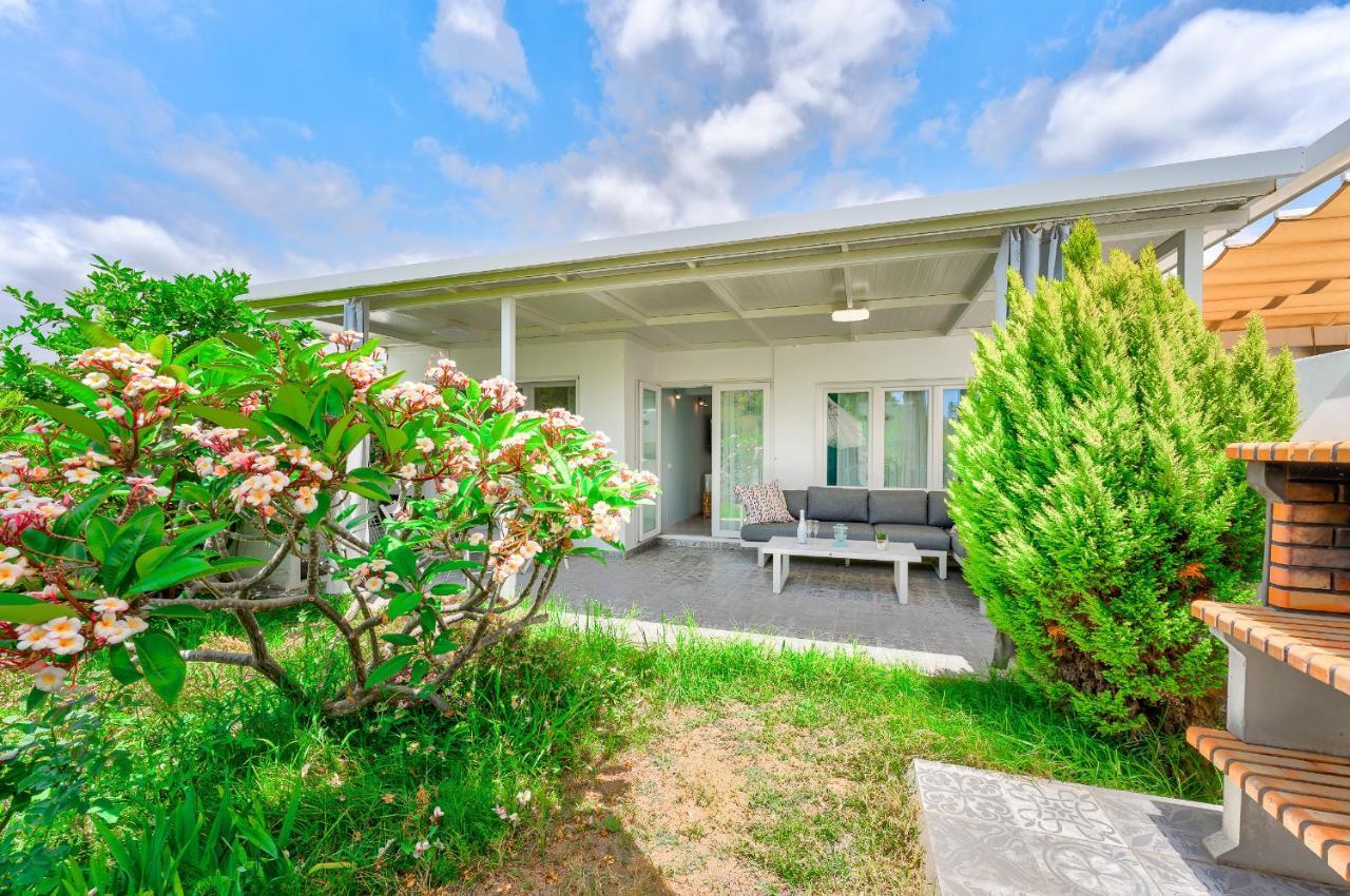 Beautiful Bungalow In Island Village أذيخي المظهر الخارجي الصورة